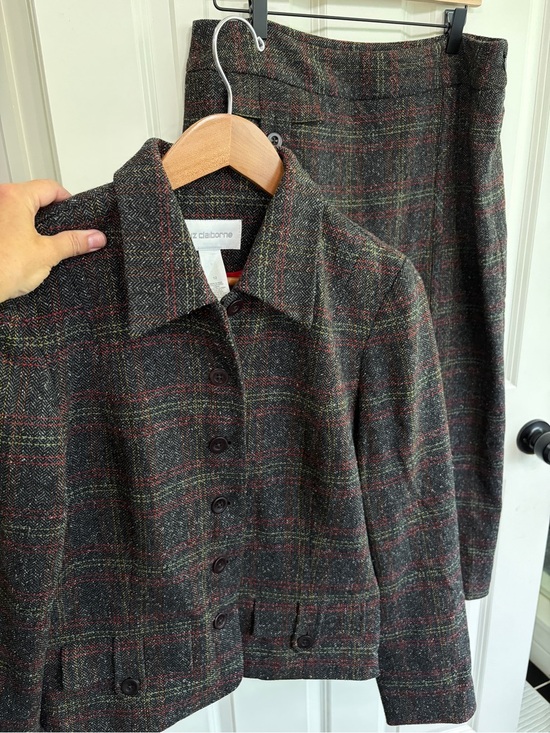 Liz Claiborne Jackets & Blazers - Excellent condition vintage Liz Claiborne Gray Plaid Wool Jacket & Skirt size 12